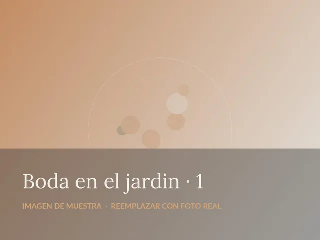 Tabla de quesos y fiambres montada sobre madera en el cóctel de bienvenida