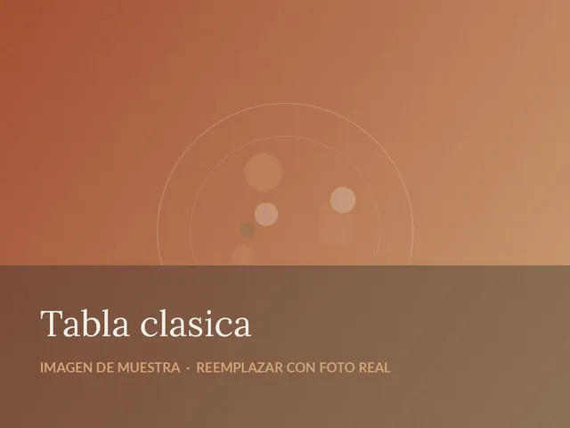 Tabla de quesos, fiambres y frutas montada sobre madera para ocho a diez personas